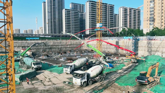 31小時(shí)，7000方！特固德商砼圓滿(mǎn)完成中建二局跨國(guó)區(qū)域總部集聚區(qū)項(xiàng)目1#樓筏板混凝土供應(yīng)任務(wù)
